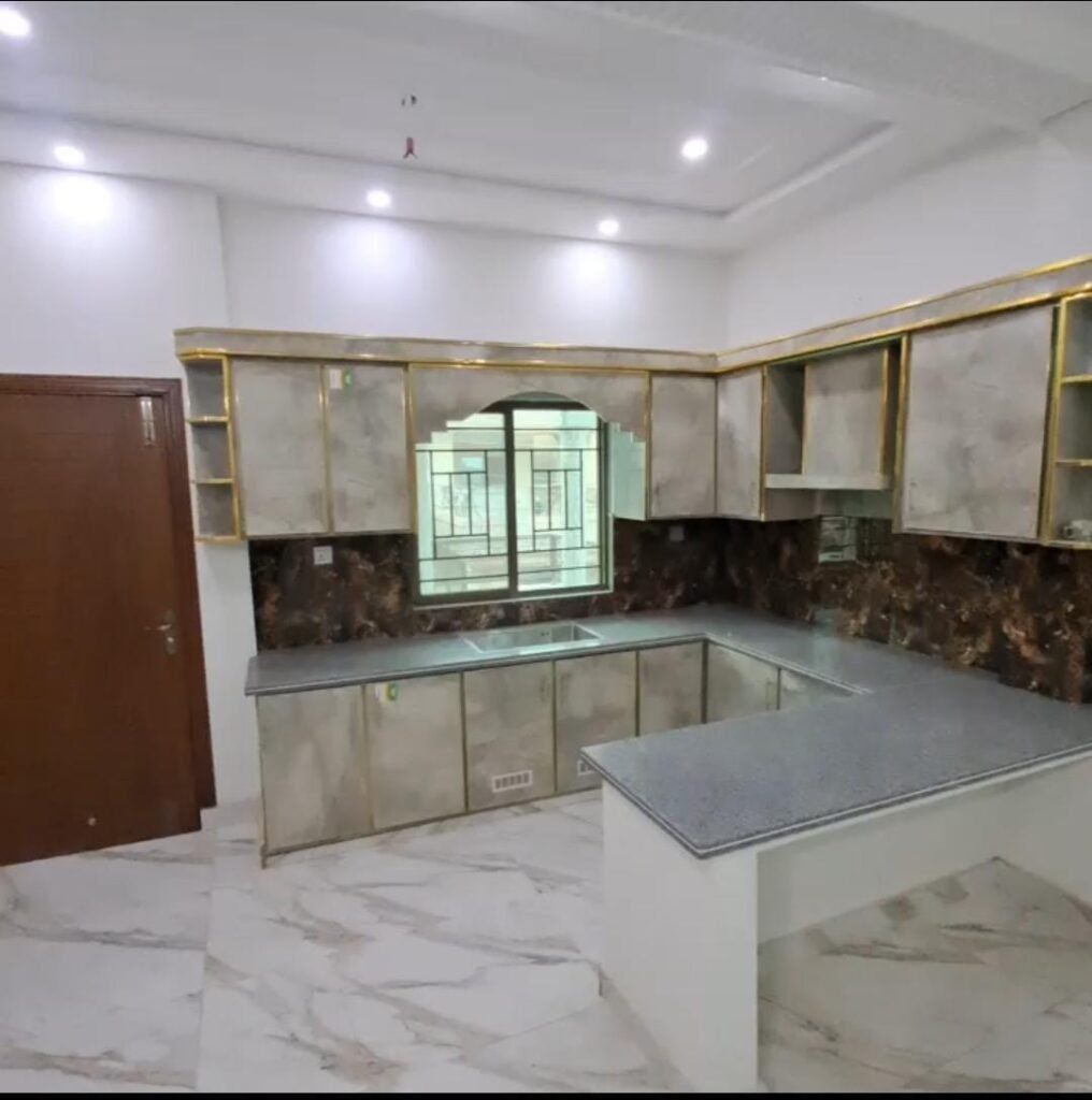 1000147240 1016x1024