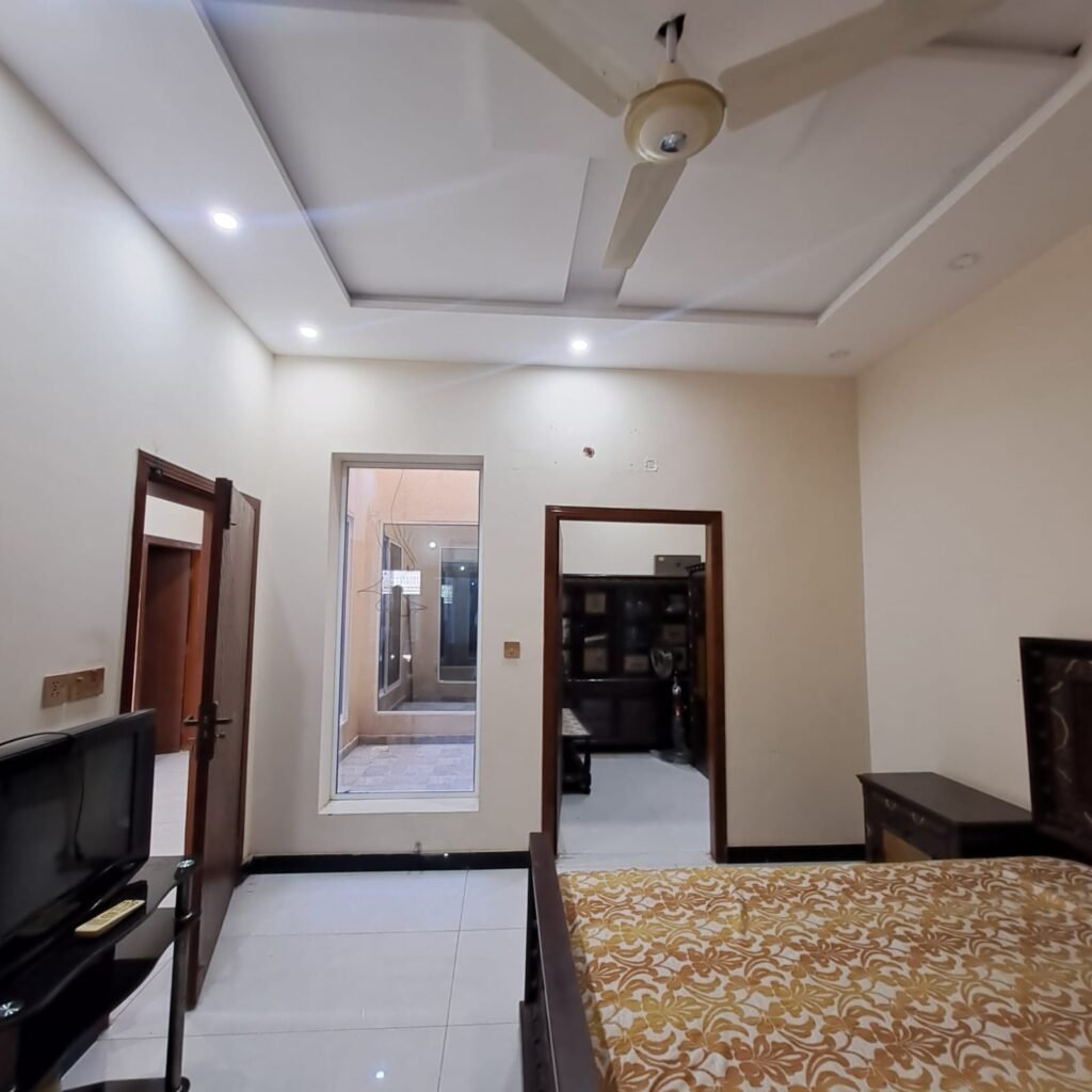 1000152426 1024x1024