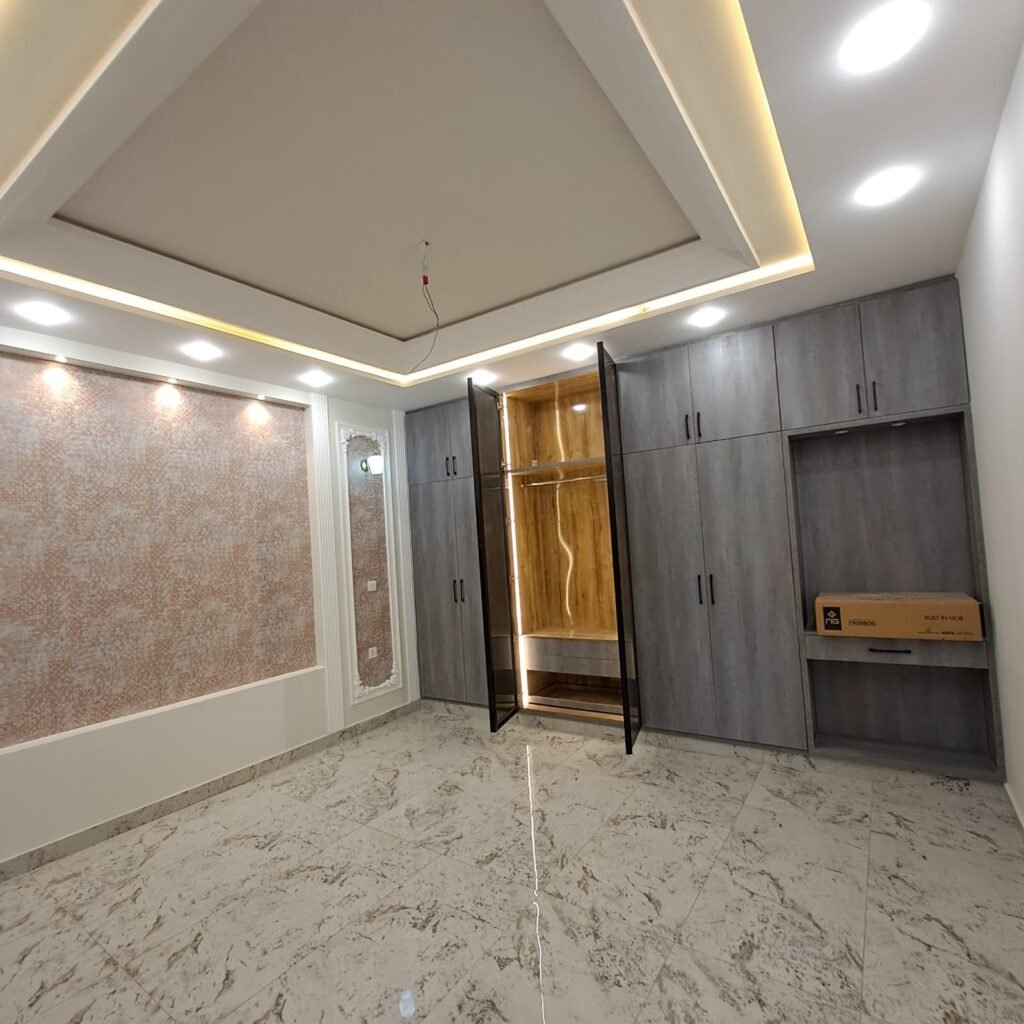 1000152818 1024x1024