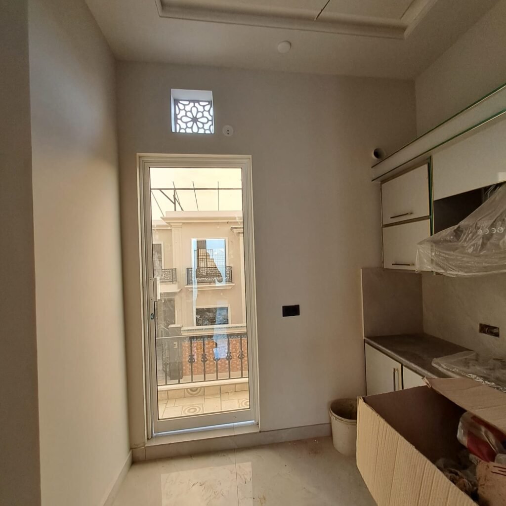 1000158057 1024x1024