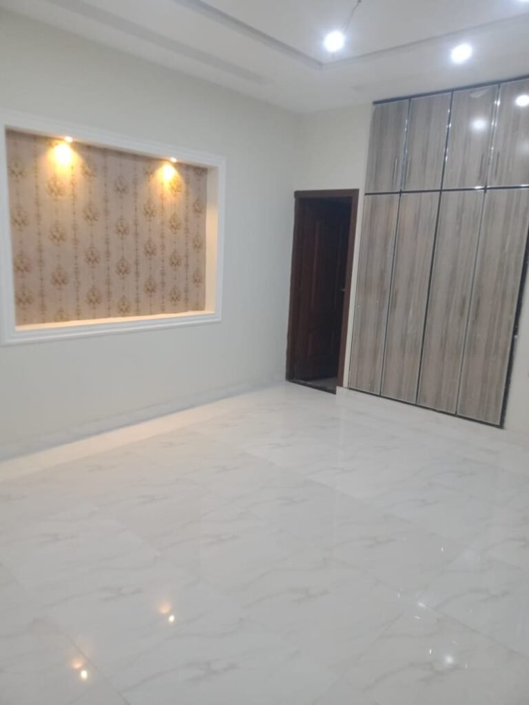 19dca2dd 7ad7 4b18 a080 fa965bca0506 768x1024