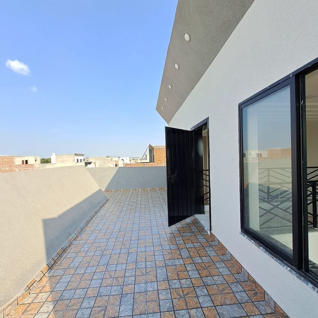 1000176333 1024x1024