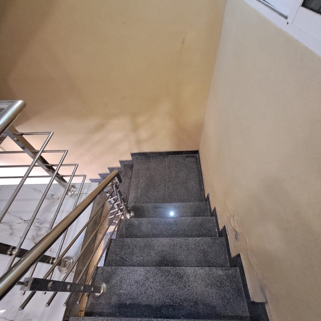 1000269919 1024x1024