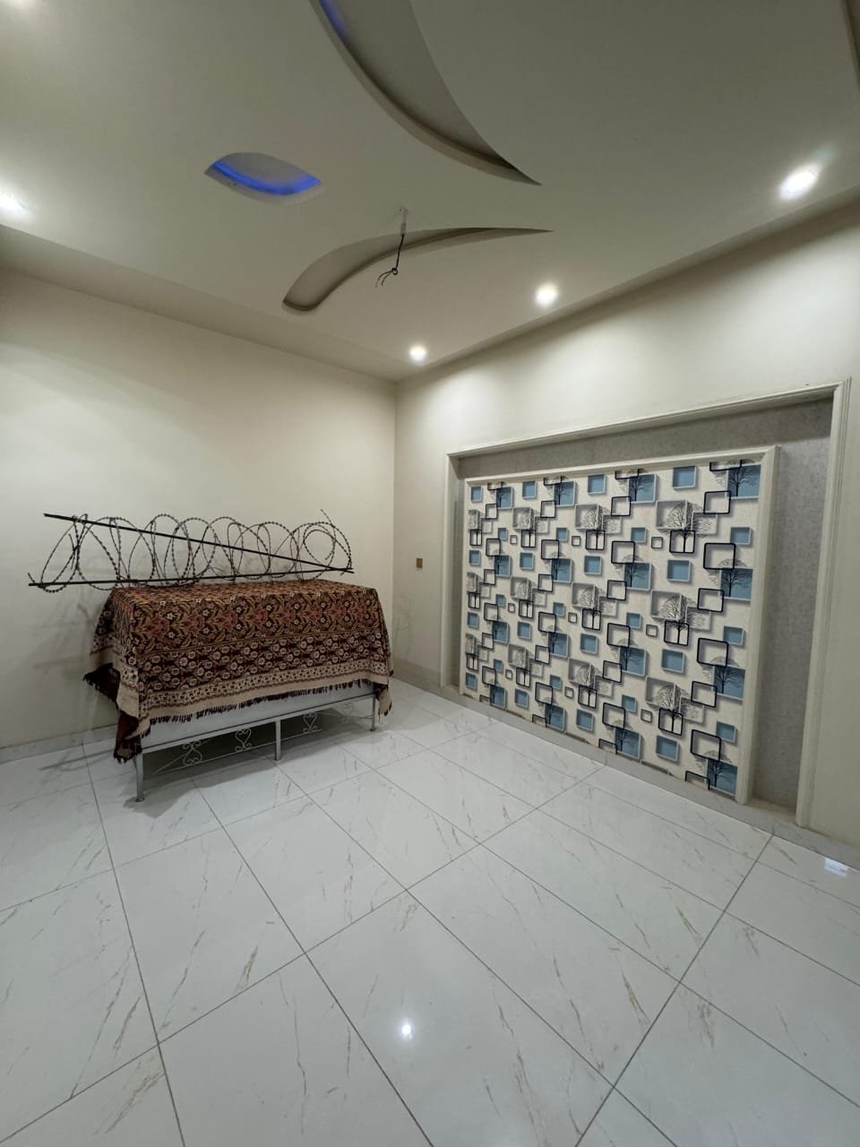 8 Marla Double Storey House for Sale – Near Masjid Chowk, Model Town, Multan