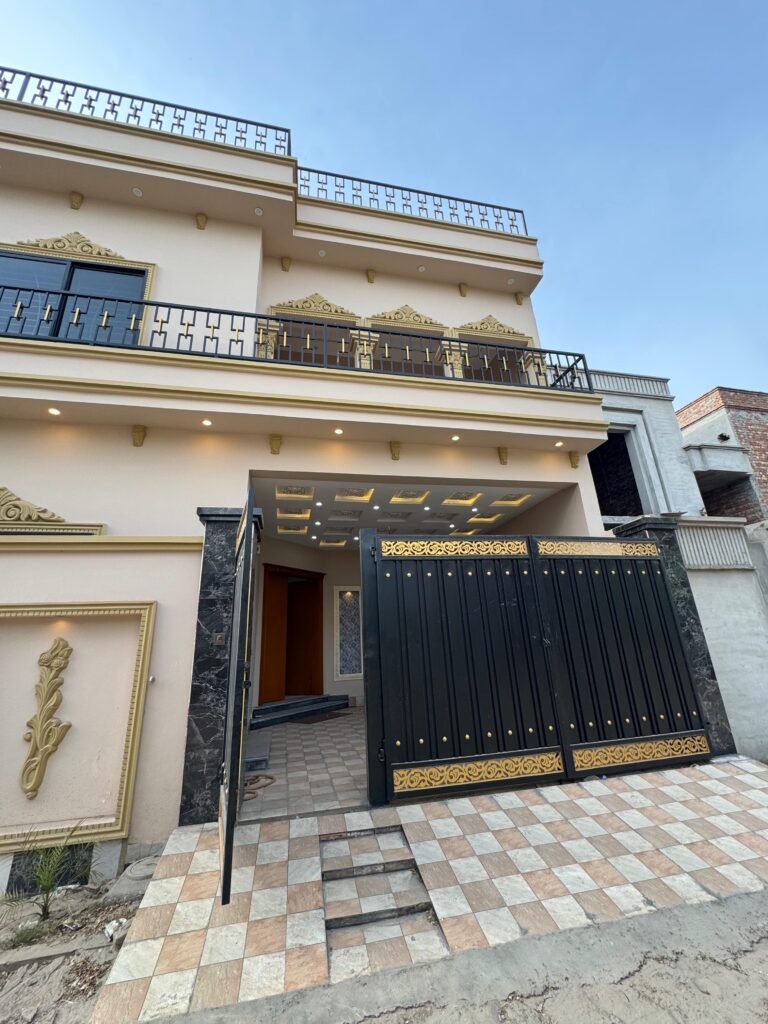 6 Marla Double Storey Corner House for Sale – Model Town T Chowk, Allama Iqbal Street, Multan in Model Town, Multan