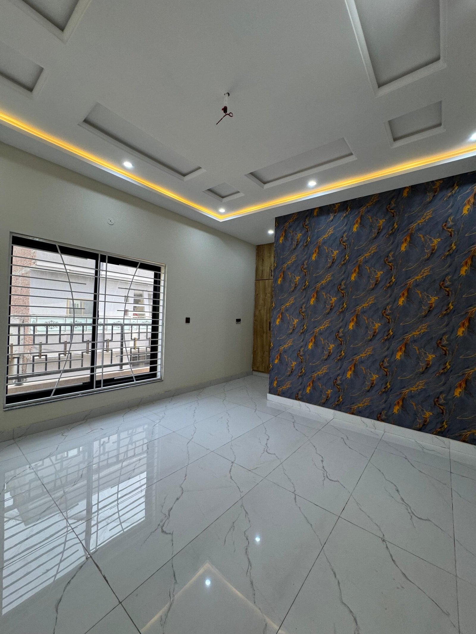 6 Marla Double Storey Corner House for Sale – Model Town T Chowk, Allama Iqbal Street, Multan in Model Town, Multan photo 5