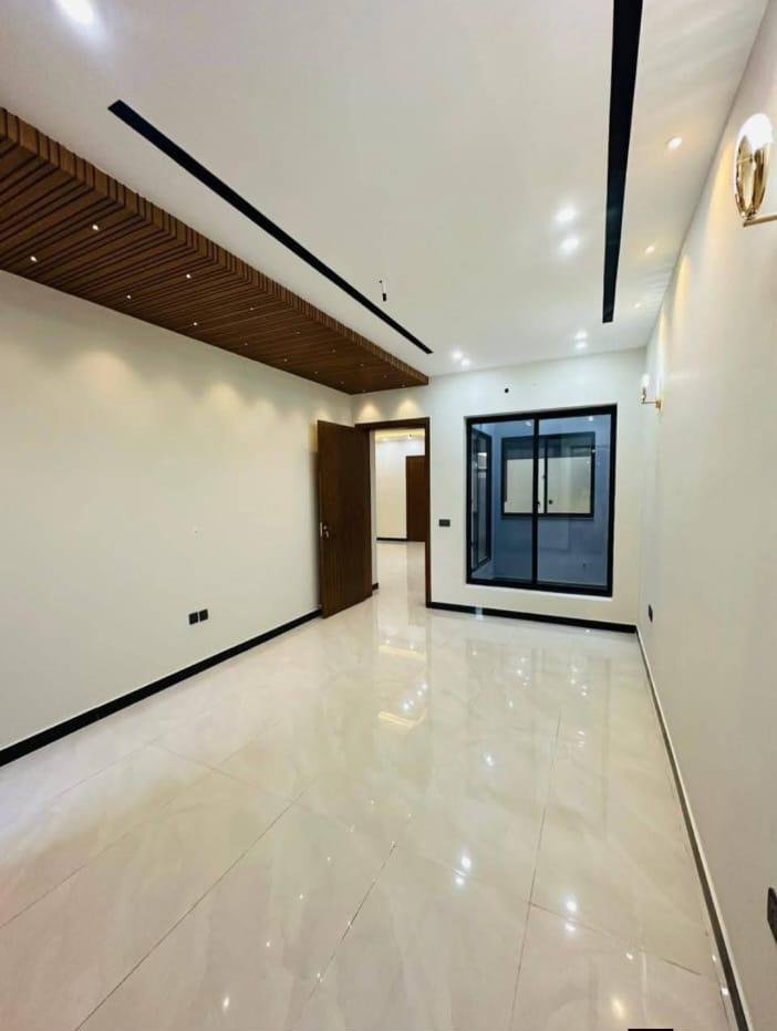 10 Marla Double Storey House for Sale – Model Town Block B, Multan in Model Town, Multan photo 8