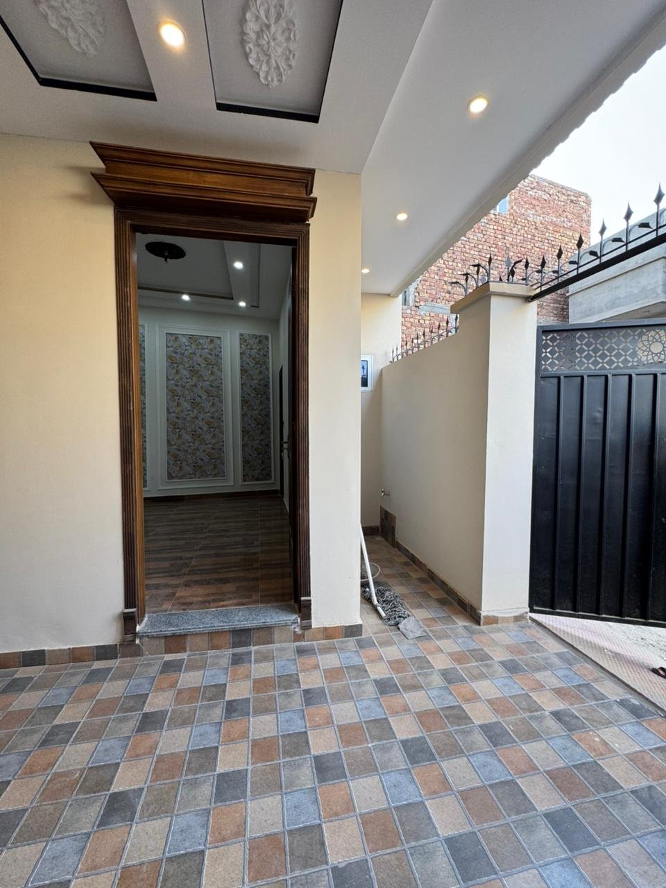 3.5 Marla Double Storey House for Sale – Shalimar Colony, Alamdaar Chowk, Multan in Shalimar Colony, Multan photo 3