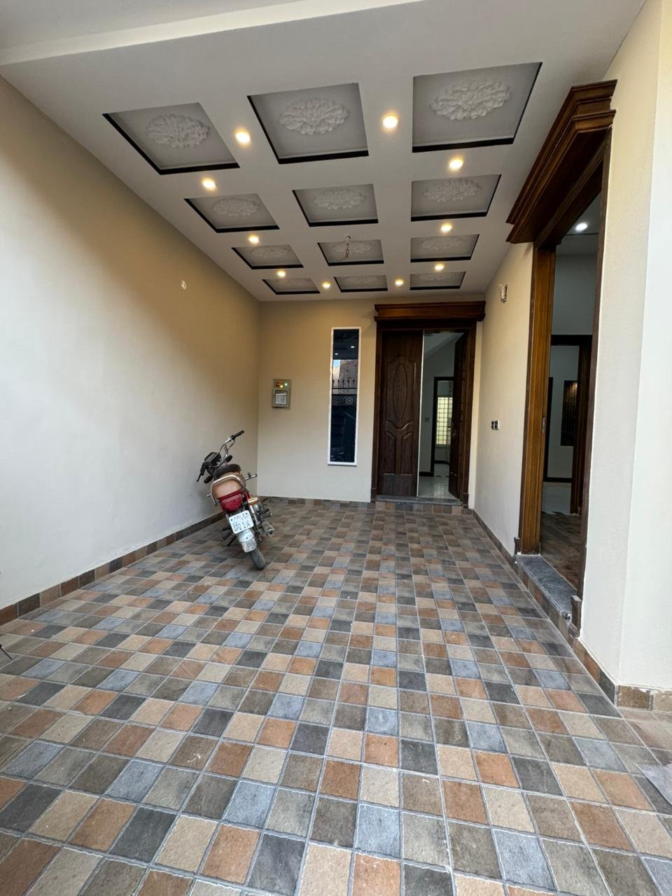 3.5 Marla Double Storey House for Sale – Shalimar Colony, Alamdaar Chowk, Multan in Shalimar Colony, Multan photo 2