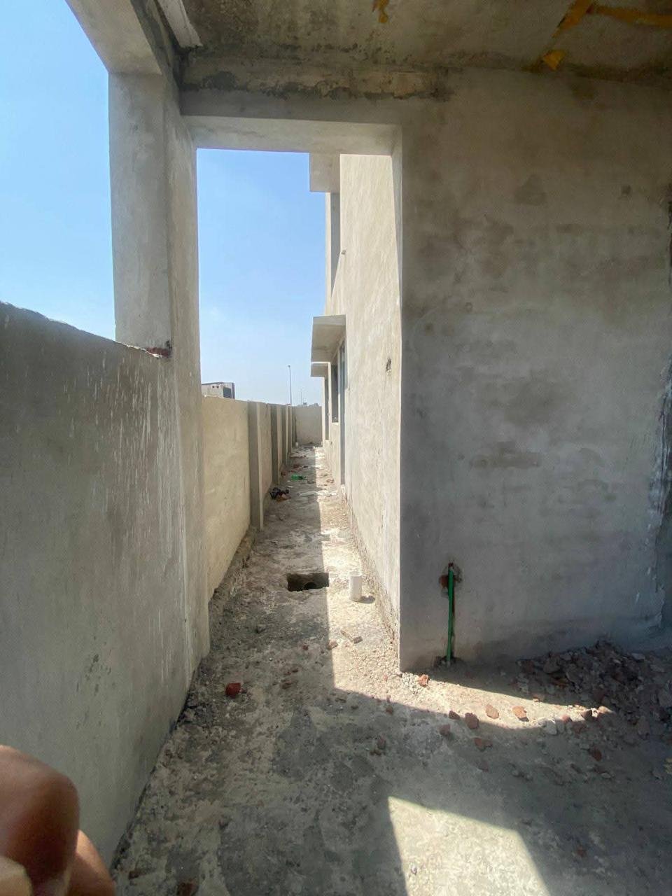 10 Marla Grey Structure Modern House for Sale – DHA Multan, Sector B1 in DHA Multan photo 5