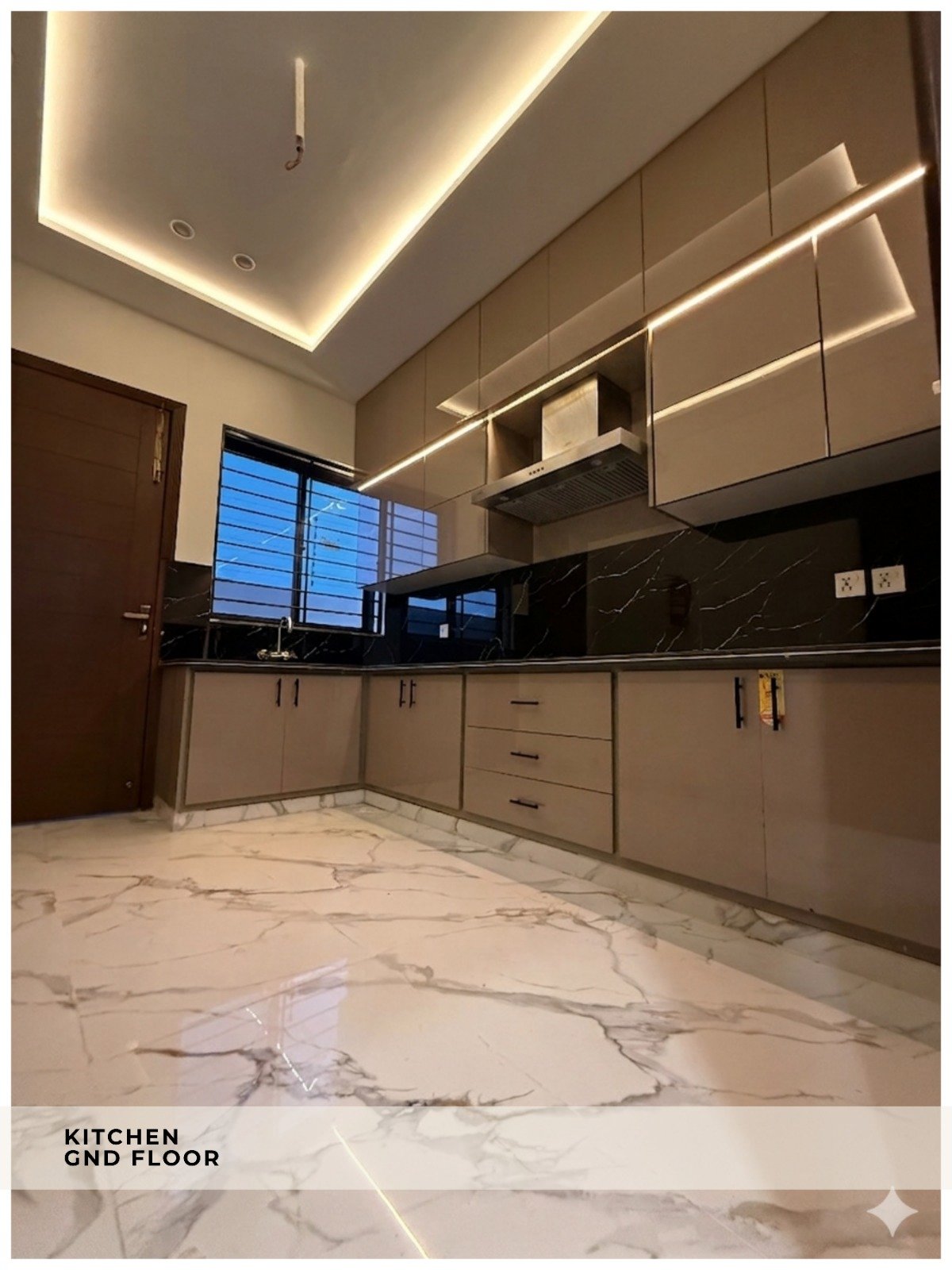 10 Marla Luxury House for Sale – DHA Multan, Sector B1 in DHA Multan photo 4