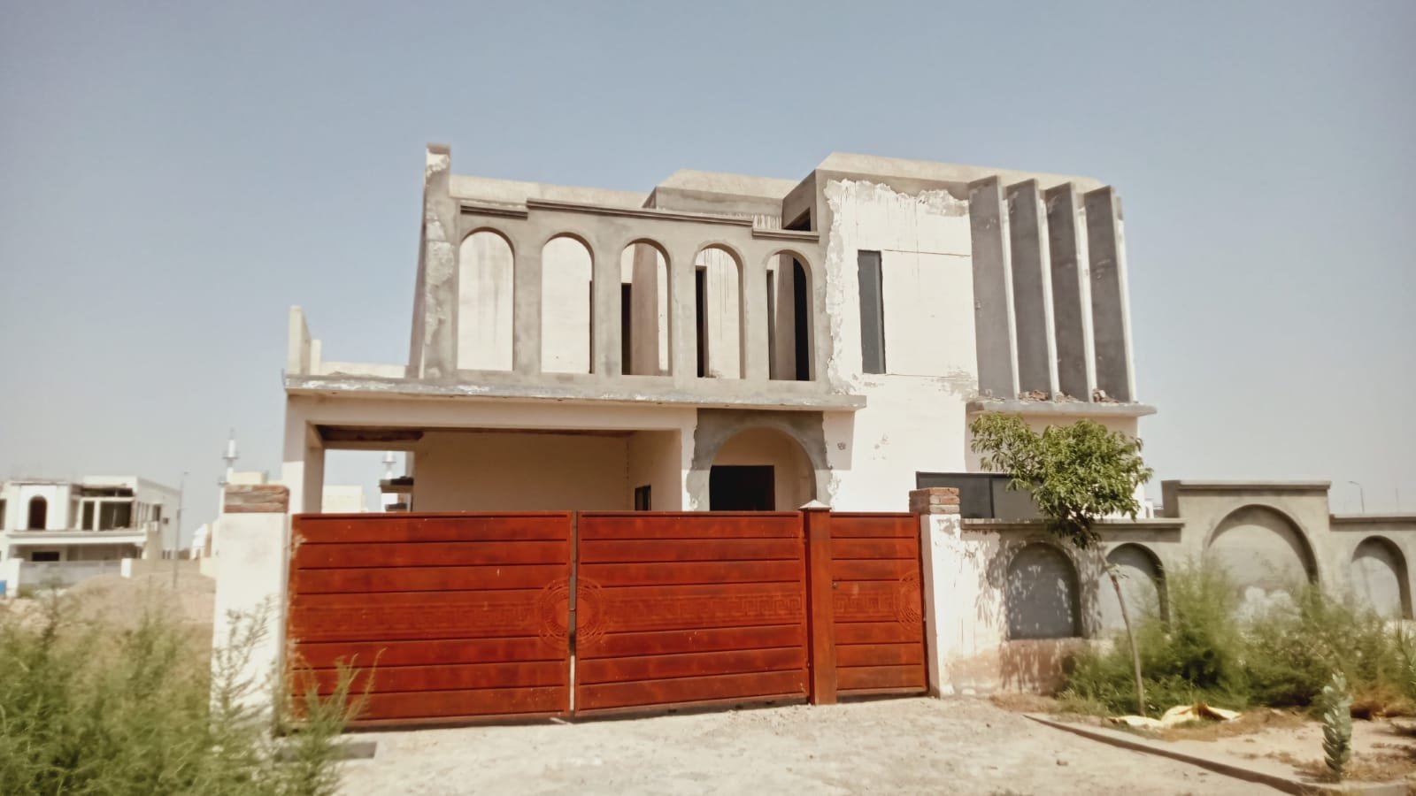 10 Marla Grey Structure House for Sale – DHA Multan, Sector H