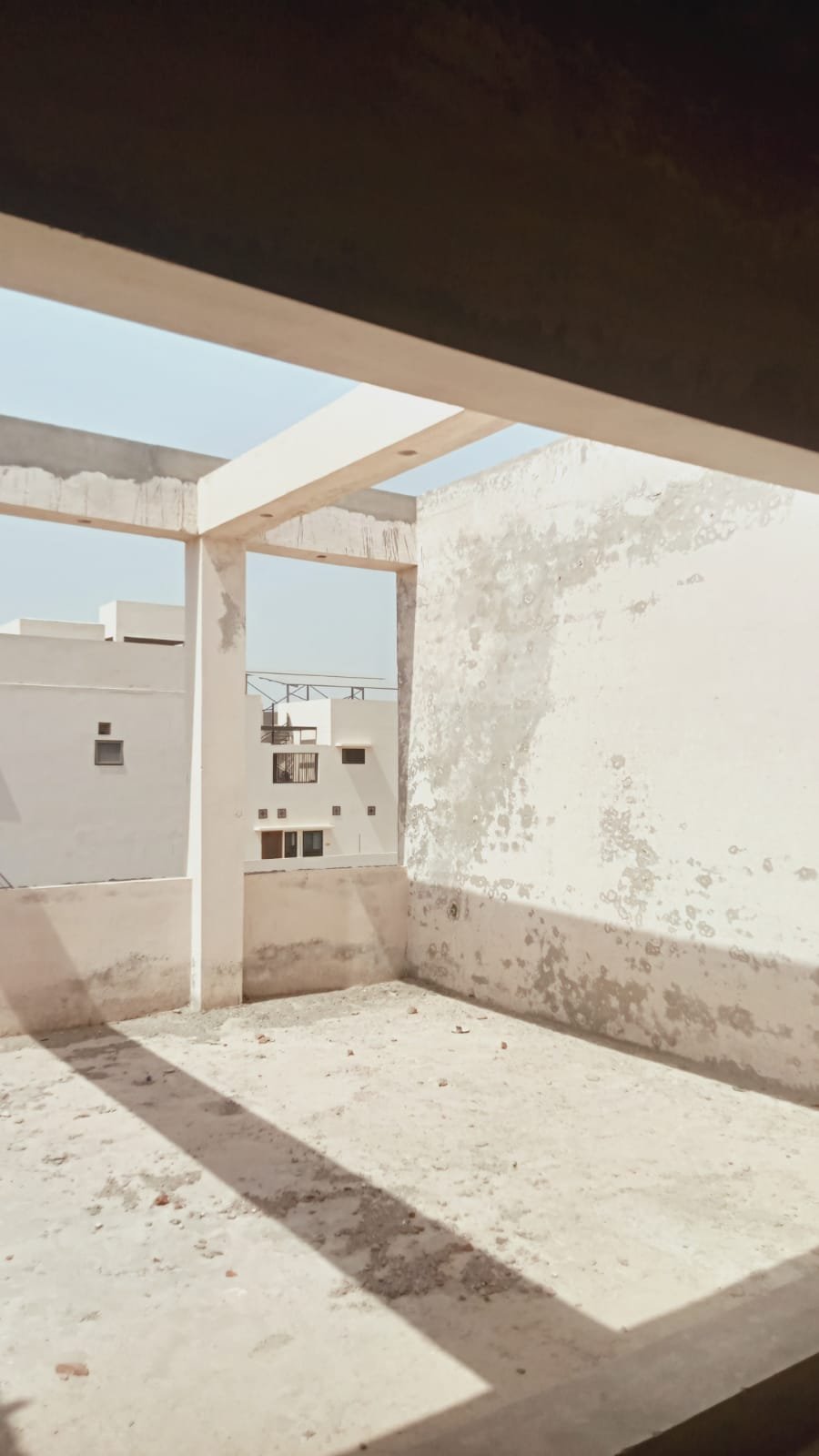 10 Marla Grey Structure House for Sale – DHA Multan, Sector H in DHA Multan photo 6