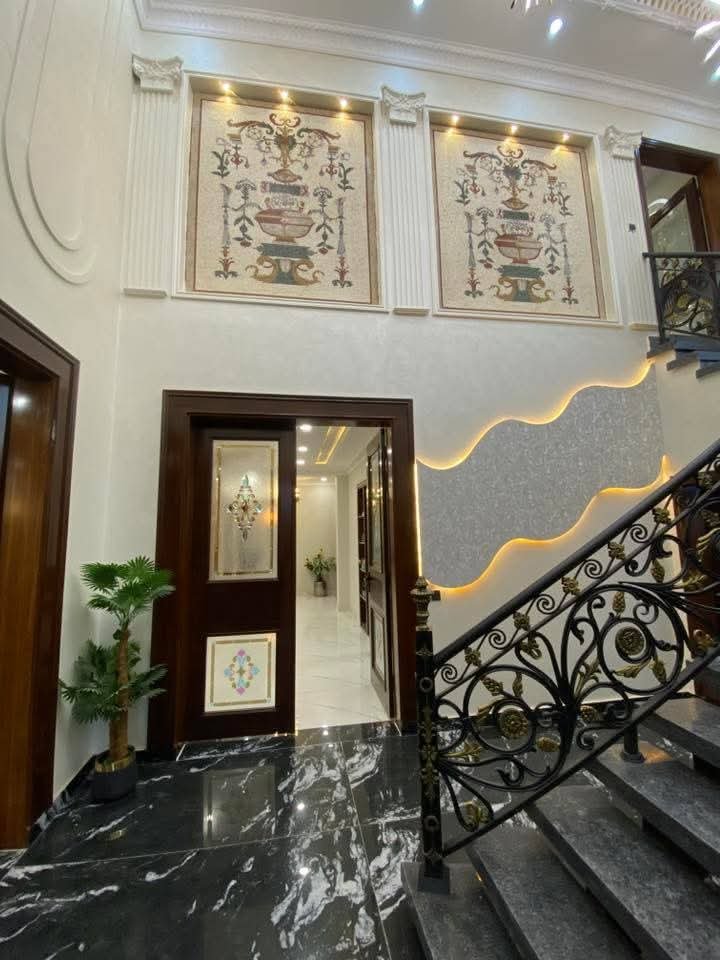 1 Kanal Luxury House for Sale – DHA Multan, Sector H in DHA Multan photo 4