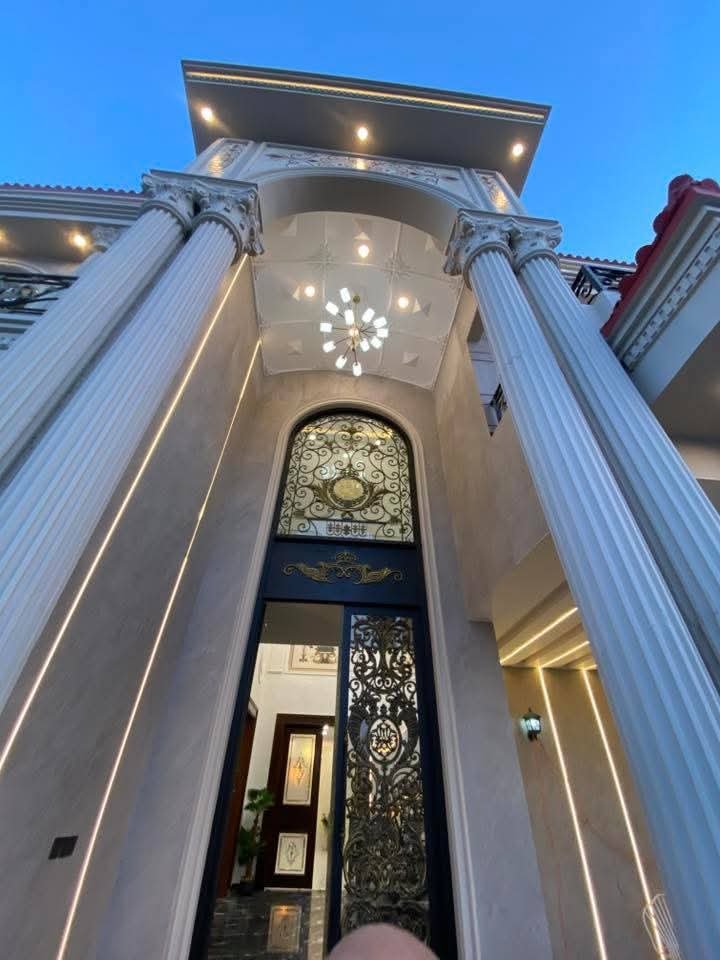 1 Kanal Luxury House for Sale – DHA Multan, Sector H in DHA Multan photo 3