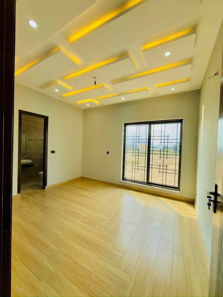 8 Marla House for Sale – DHA Multan, Sector V in DHA Multan photo 4