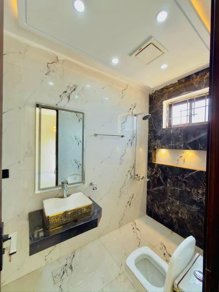 8 Marla House for Sale – DHA Multan, Sector V in DHA Multan photo 3