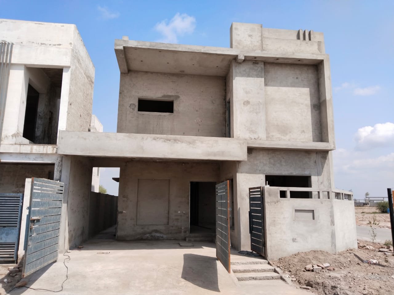 10 Marla Grey Structure House for Sale – DHA Multan, Sector U in DHA Multan photo 9