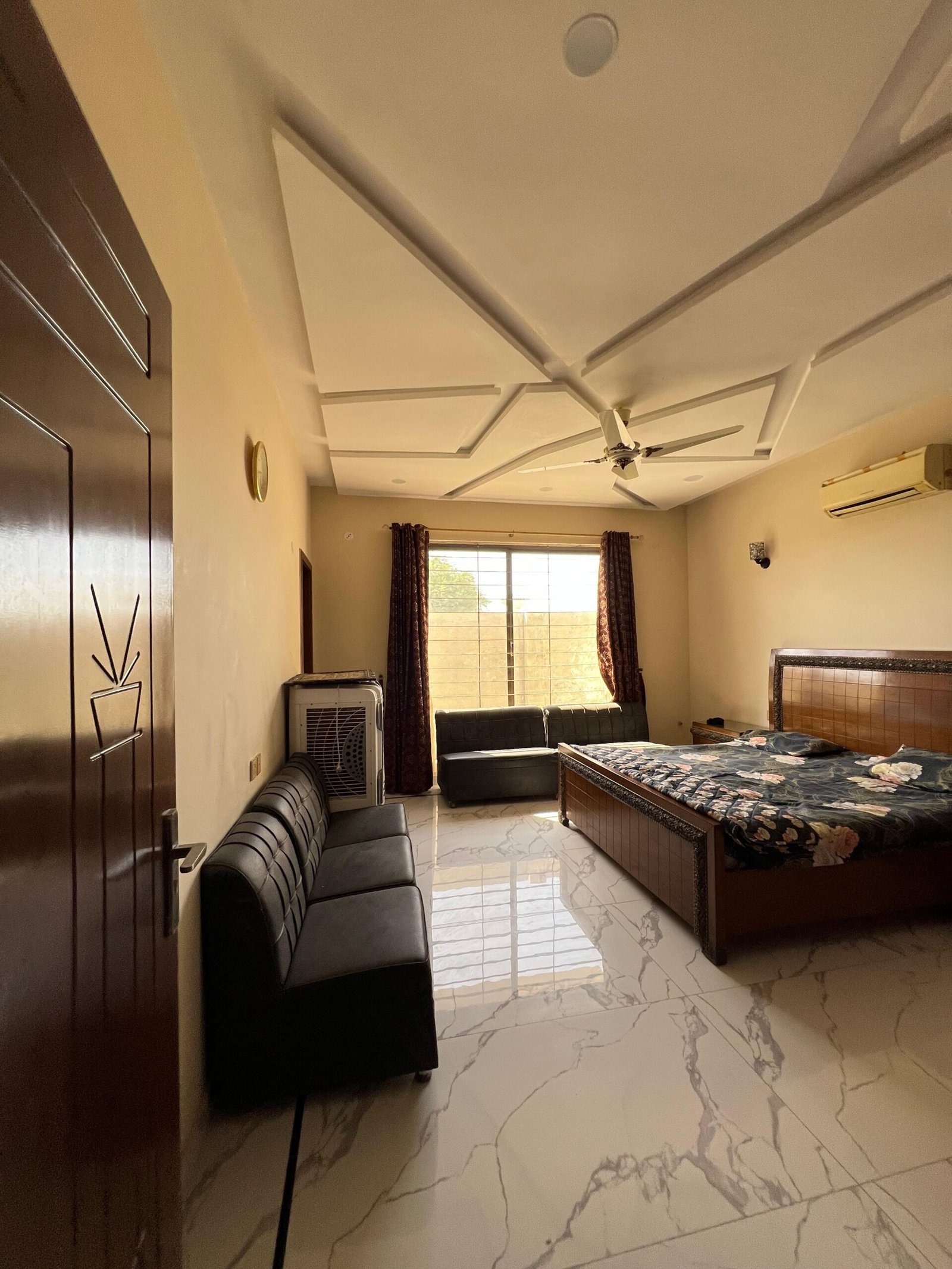 30 Marla (1.5 Kanal) Luxury Corner House for Sale – DHA Multan, Sector M in DHA Multan photo 5