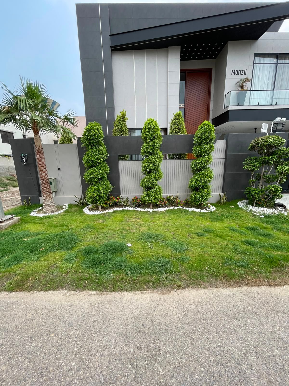 1 Kanal Ultra Modern Double Storey House for Sale – Royal Orchard, Block E, Multan in Royal Orchard - E Block photo 2
