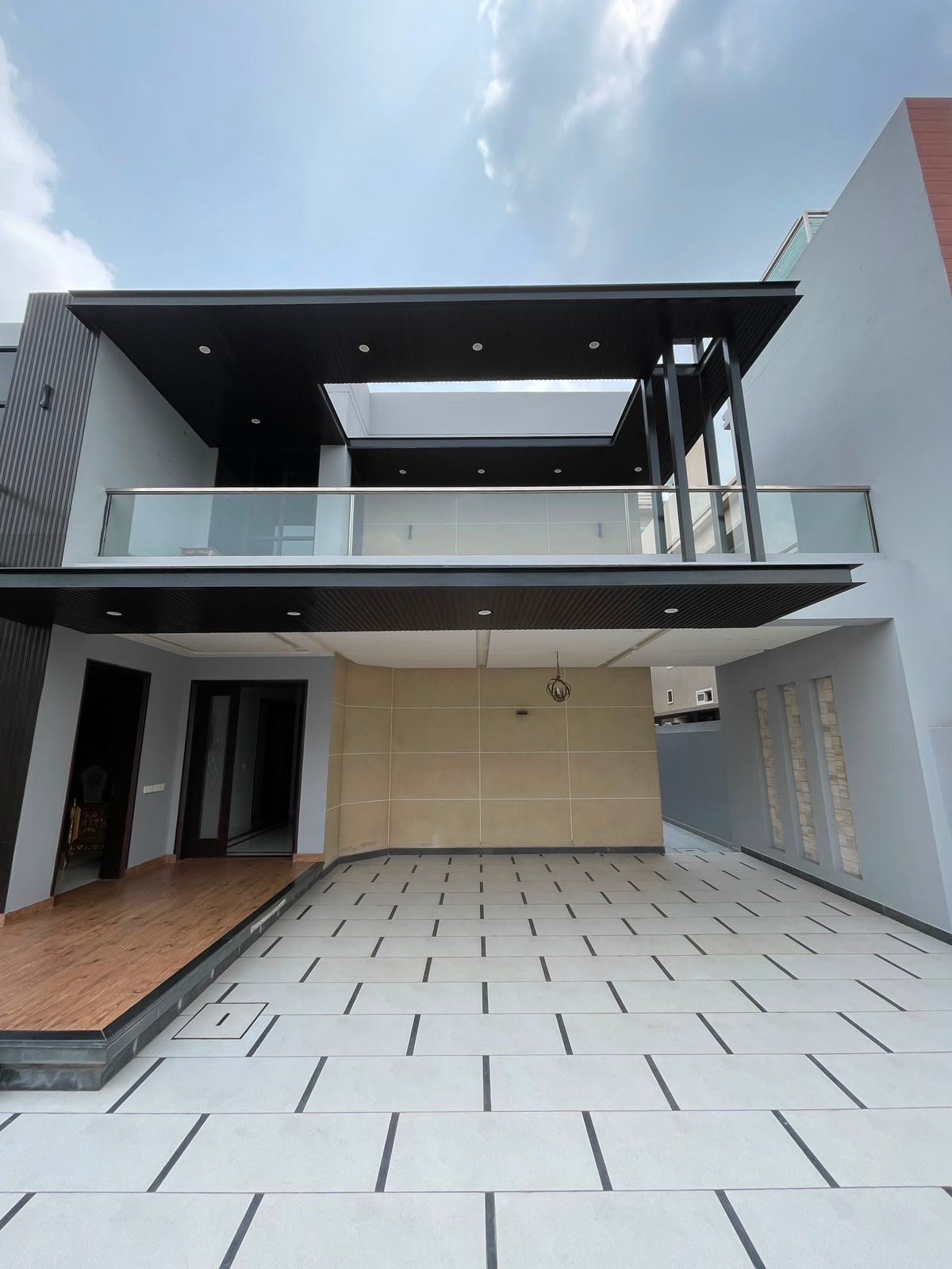 1 Kanal Double Storey House for Sale – Royal Orchard, Block D in Royal Orchard block D photo 2