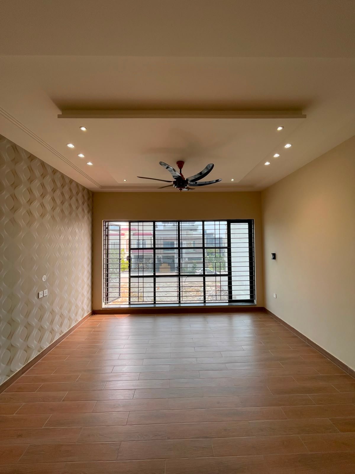 1 Kanal Double Storey House for Sale – Royal Orchard, Block D in Royal Orchard block D photo 7