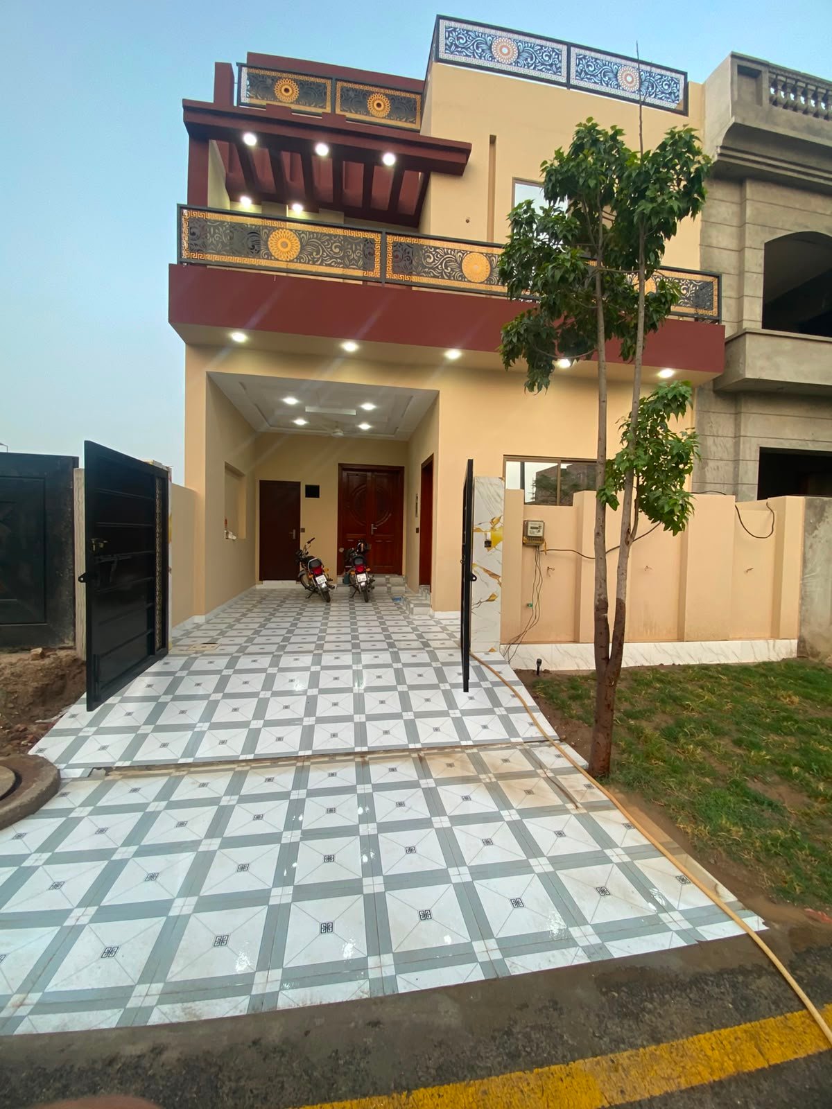 5 Marla Semi-Furnished Double Storey House for Sale – Citi Housing, Block C