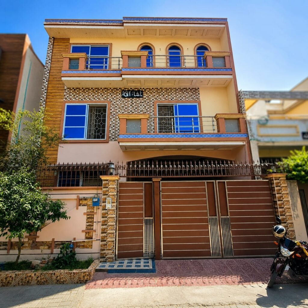 7 Marla Owner-Built Triple Storey House For Sale | Shalimar Colony, Multan in Shalimar Colony, Multan