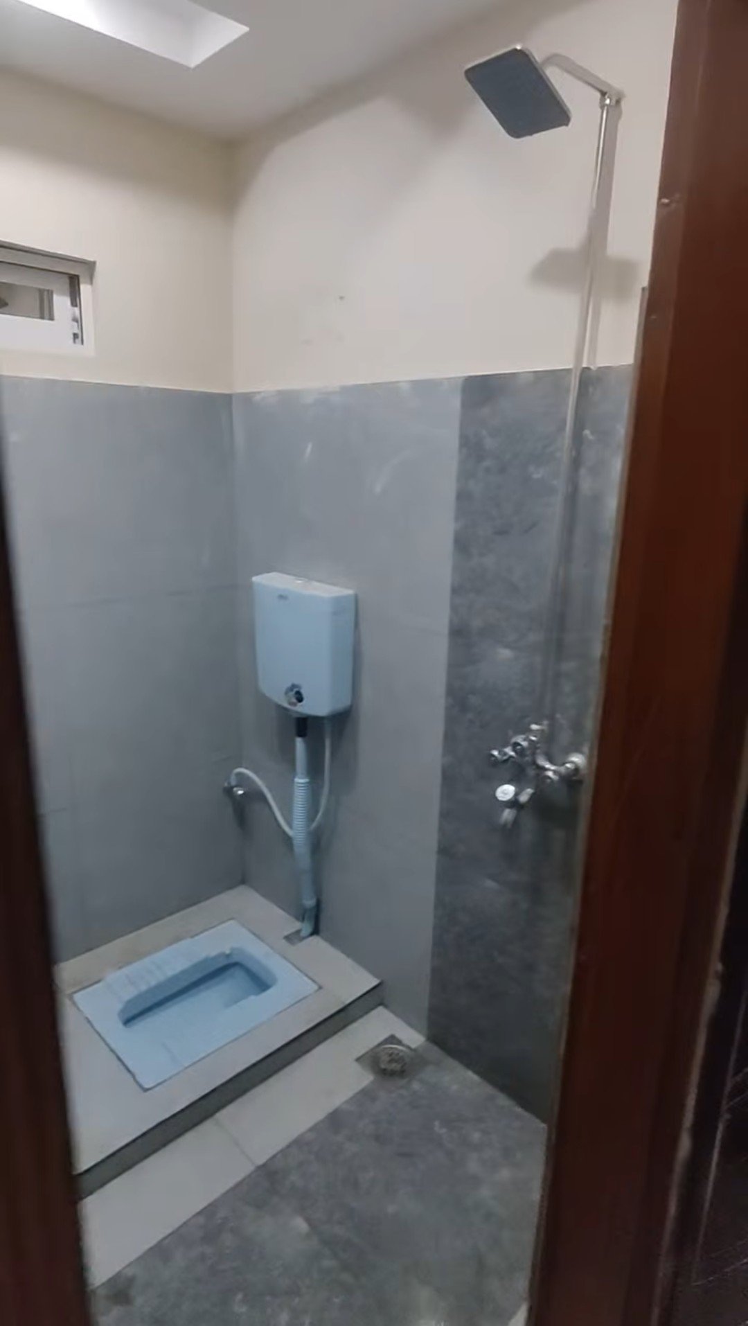 3 Marla Triple Storey House for Sale – New Gulgasht Colony, Khan Village Road, Multan in Gulgasht Colony, Multan photo 6