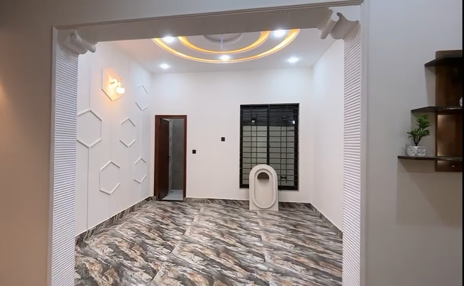 5 Marla Corner Double Storey House for Sale – Sardaar Chowk, Northern Bypass Road, Multan in Northern Bypass, Multan photo 4
