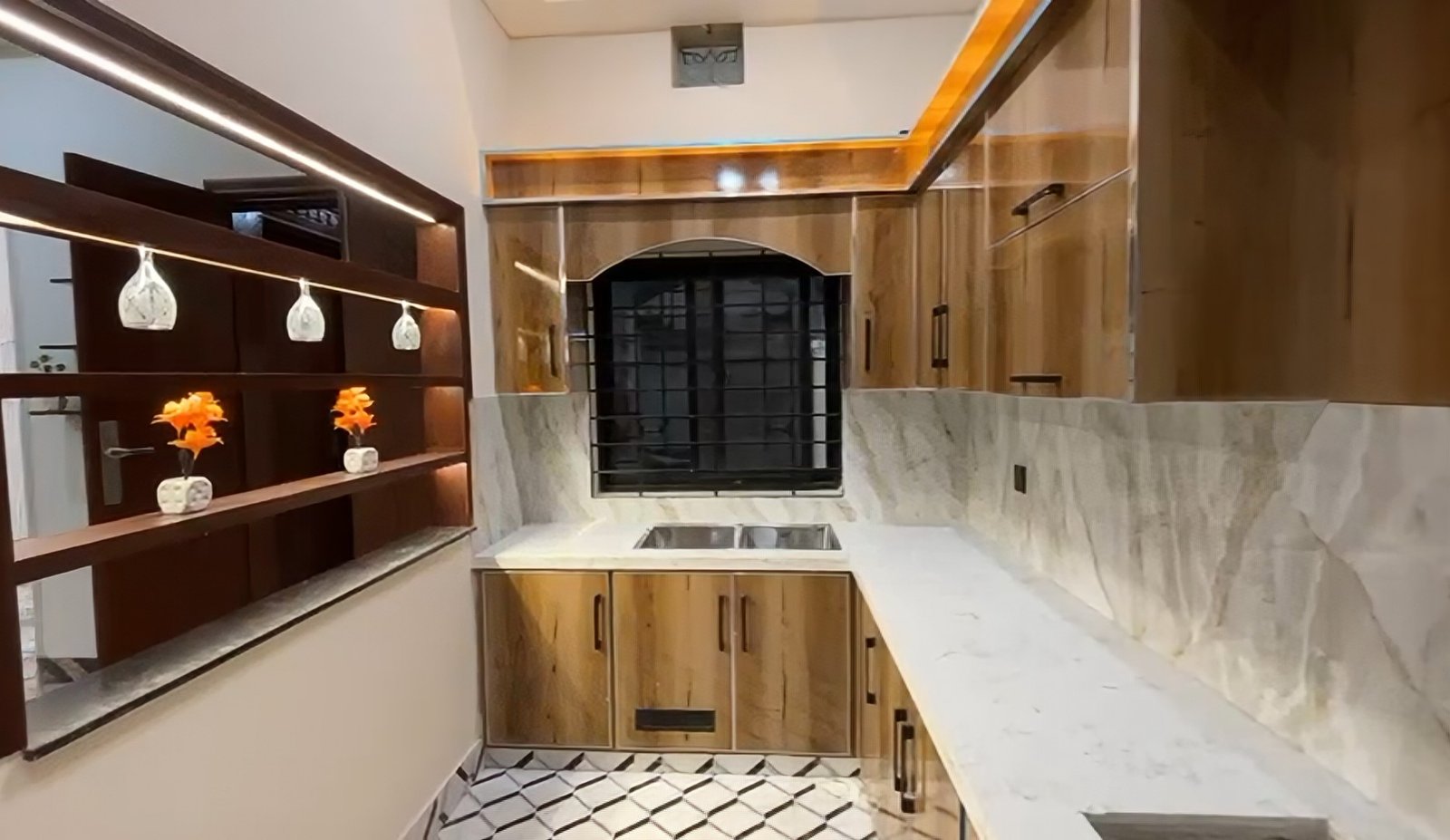 5 Marla Corner Double Storey House for Sale – Sardaar Chowk, Northern Bypass Road, Multan in Northern Bypass, Multan photo 5