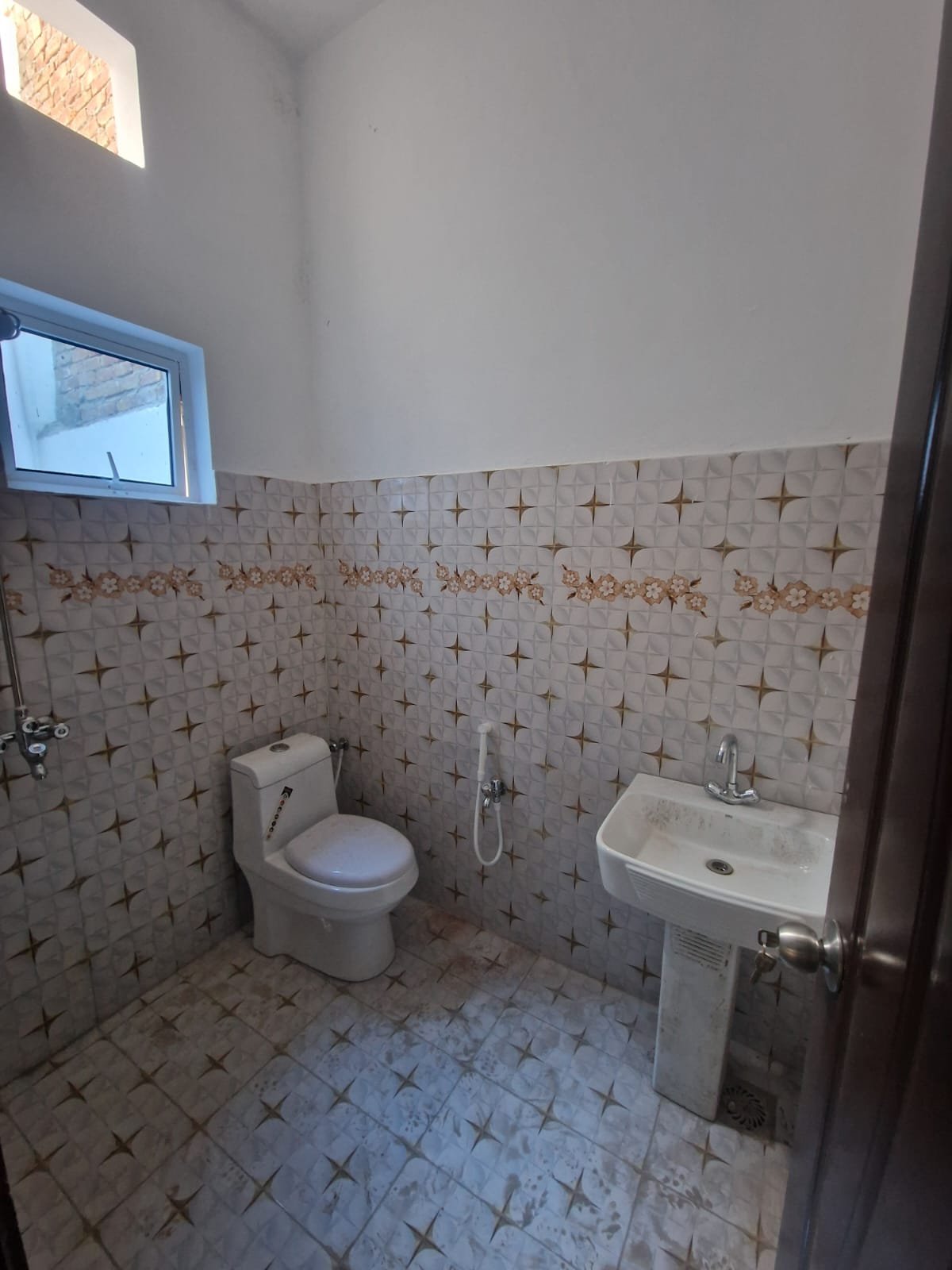 4 Marla House Double Storey for Sale – BJ Marquee Road, Northern Bypass, Multan in Northern Bypass, Multan photo 10