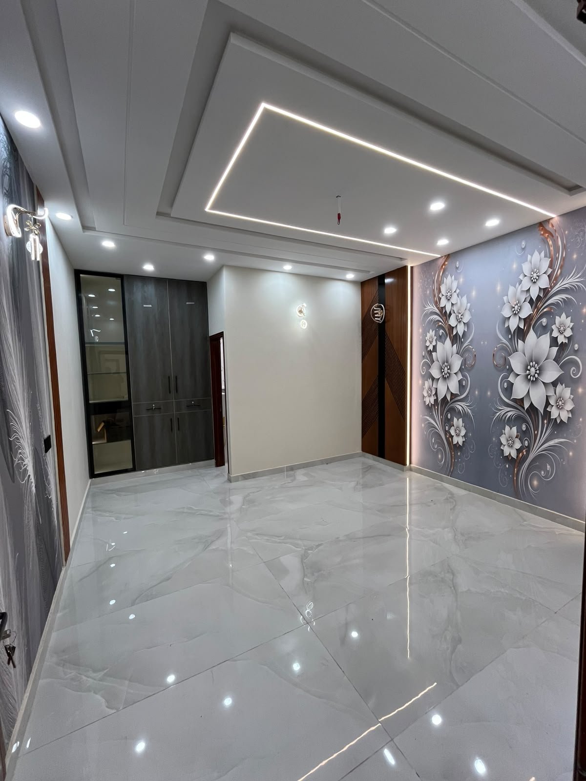 10 Marla House Double Storey for Sale – WAPDA Town Phase 2, Block Q, Multan in Wapda Town, Multan photo 5