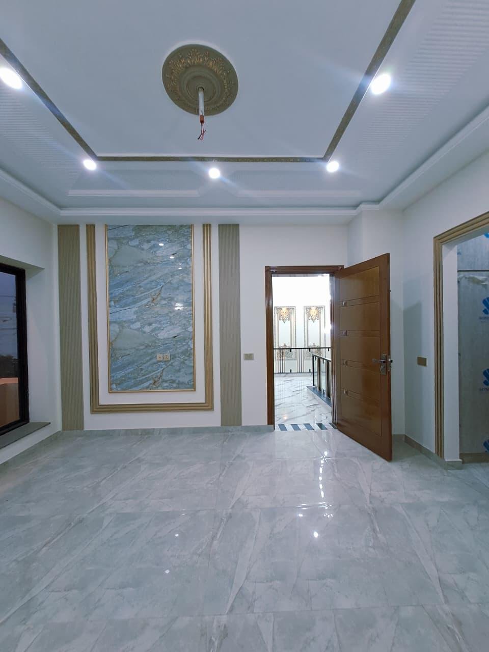 1 Kanal Luxury House for Sale – MDA Cooperative Officers Housing Society, Multan in Nagana chowk photo 18