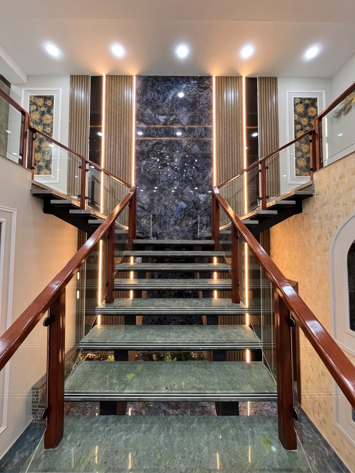1 Kanal House Double Storey for Sale – Model Town C Block, Multan in Model Town, Multan photo 12