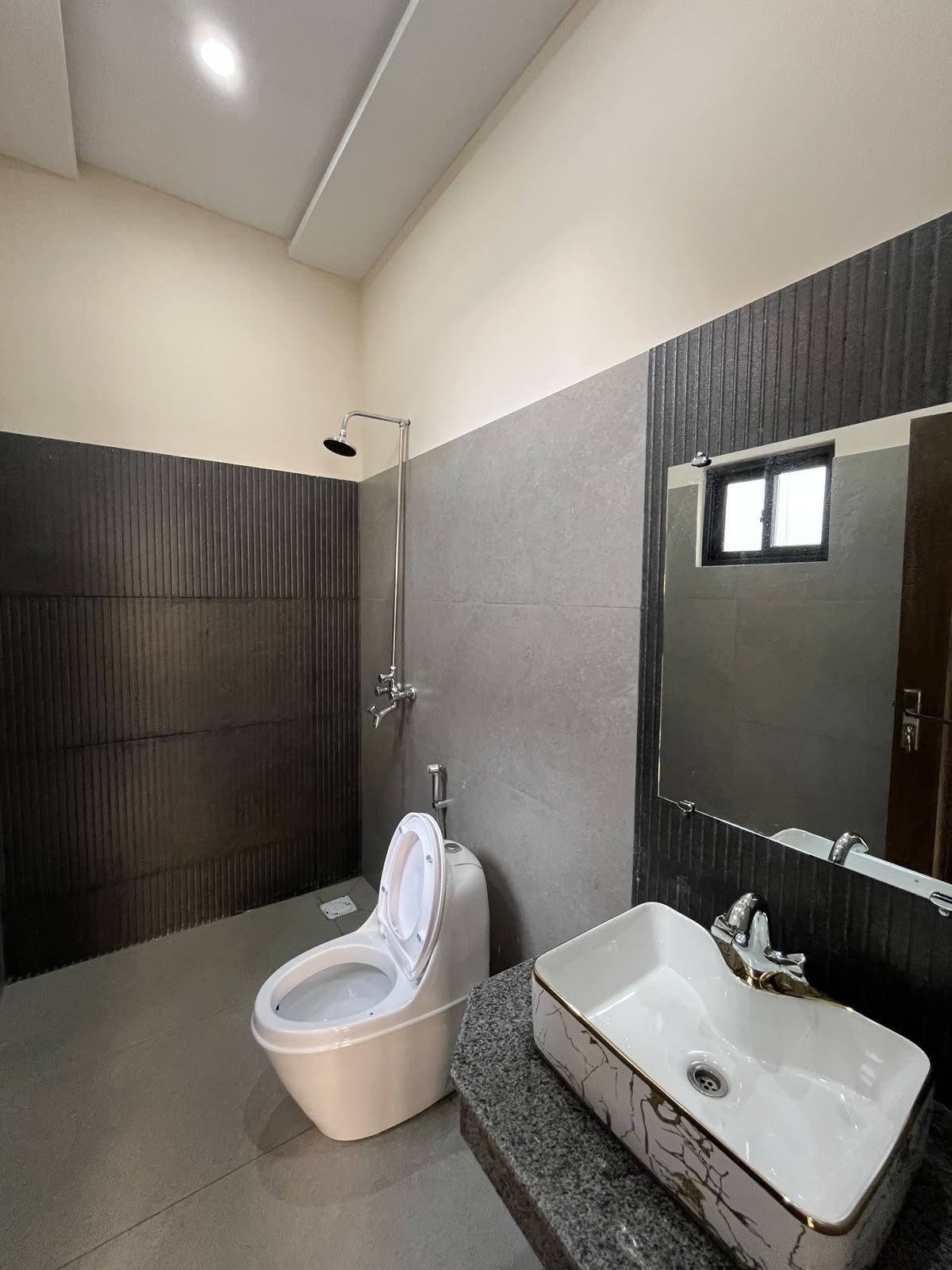 3 Marla House Double Storey for Sale – New Model Town, MPS Road, Multan in MPS Road, Multan photo 10