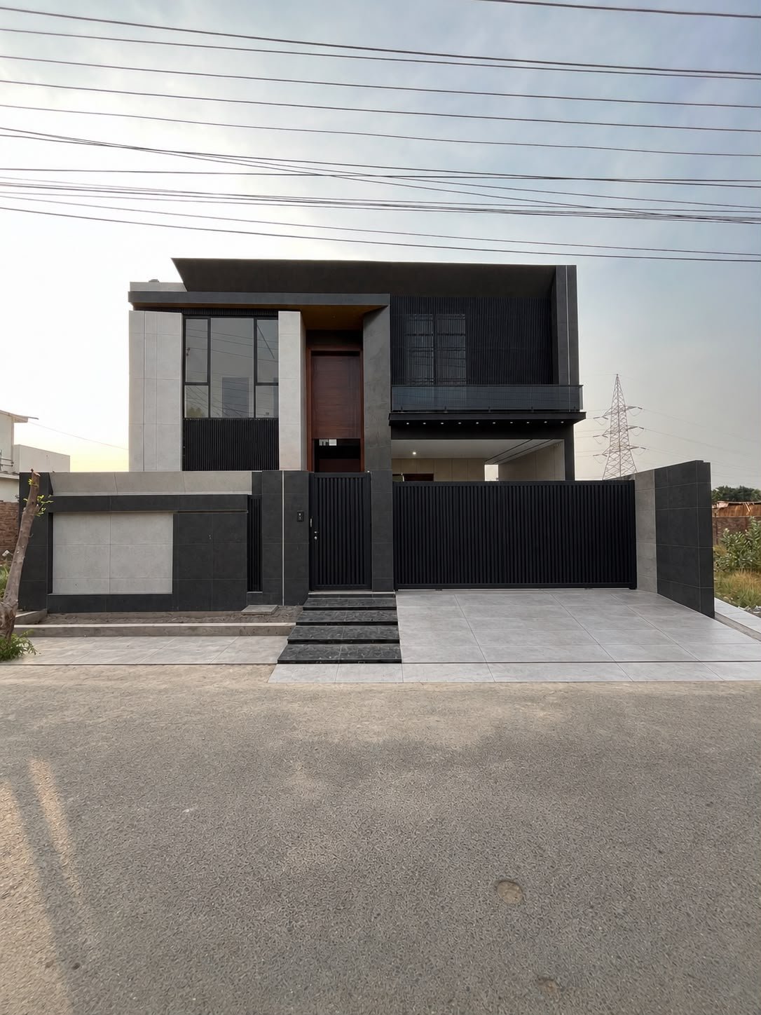 10 Marla House Double Storey for Sale – Model Town, B Block, Multan