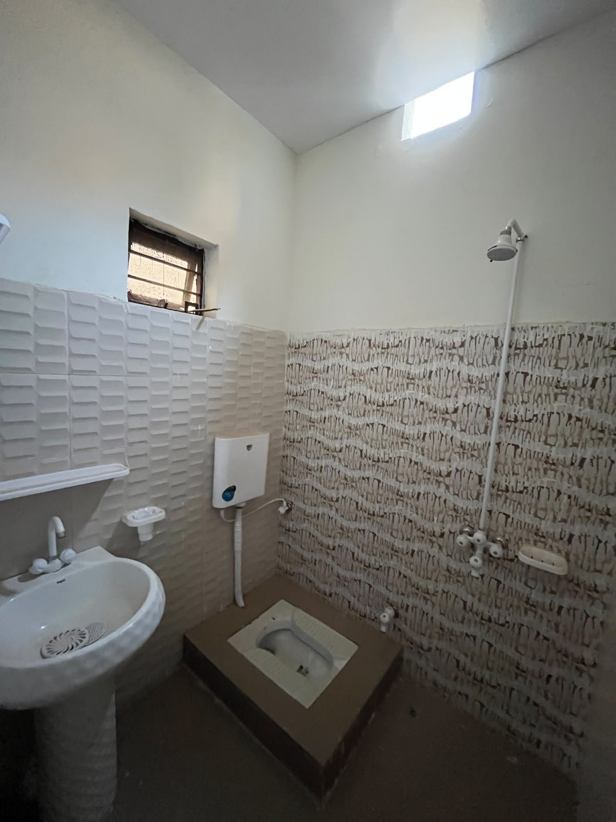 4 Marla House Double Storey for Sale – Northern Bypass Road, Behind Khan Village Colony, Multan in Northern Bypass, Multan photo 4