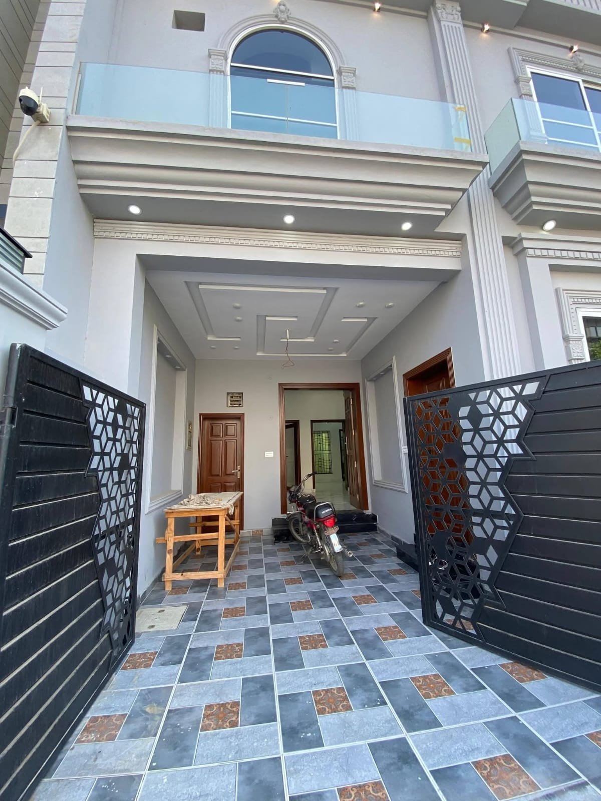 5 Marla House For Sale Royal Orchard Multan F Block in Royal Orchard F block photo 2