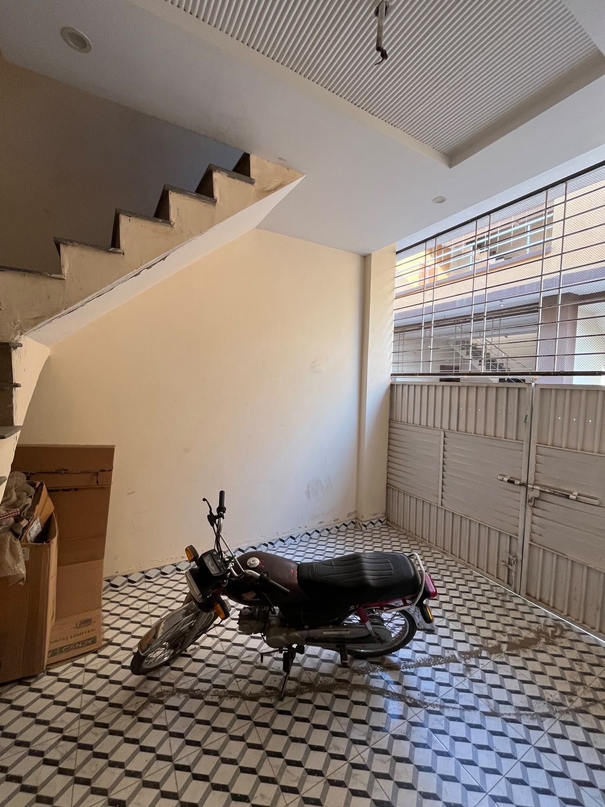 5 Marla Corner House Double Storey for Sale – Gulgasht Colony, Near Gol Bagh Park, Multan in Gulgasht Colony, Multan photo 3