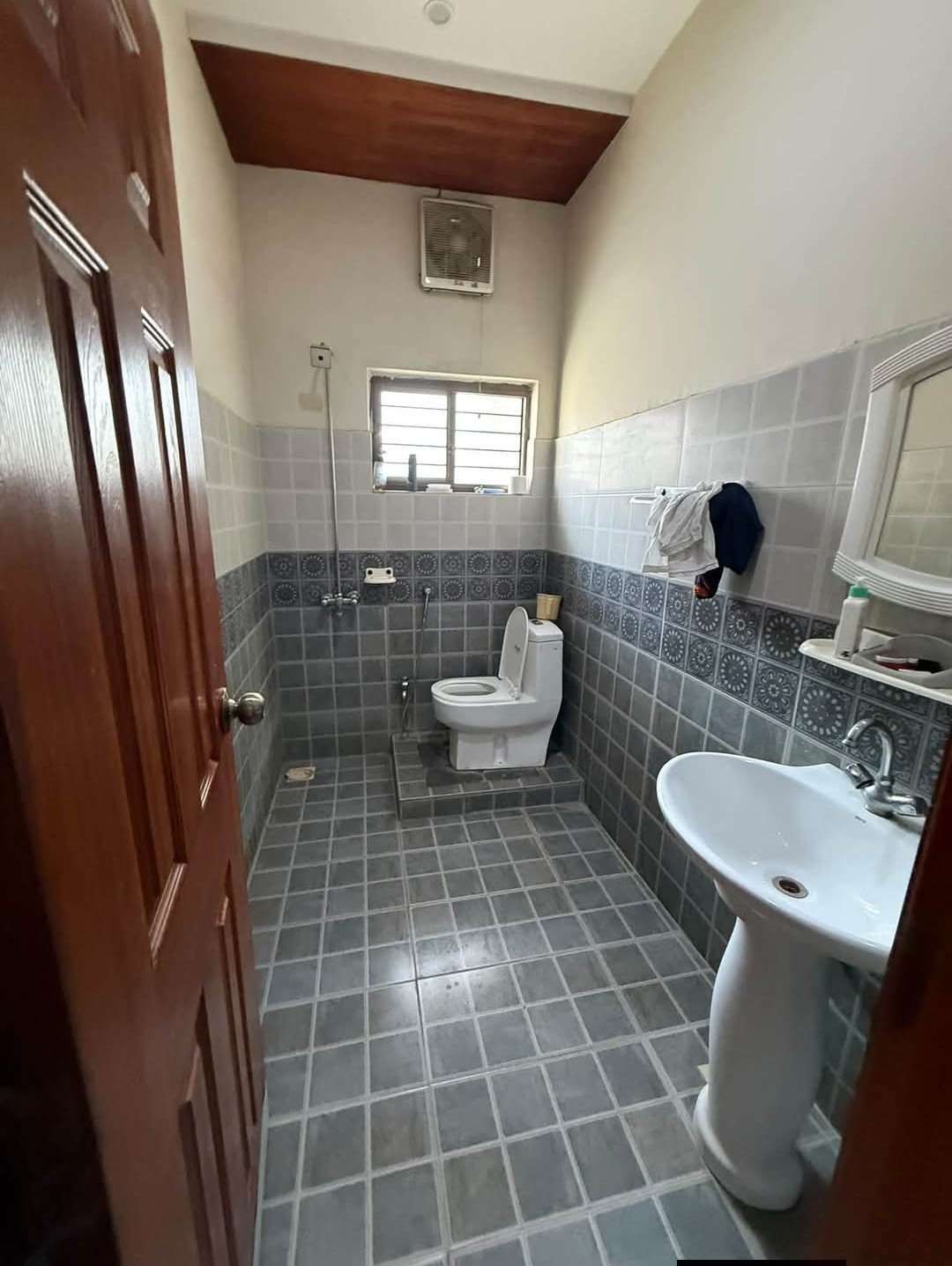 6.5 Marla House Double Storey for Sale – Shalimar Colony, Near T Chowk, Multan in Shalimar Colony, Multan photo 8